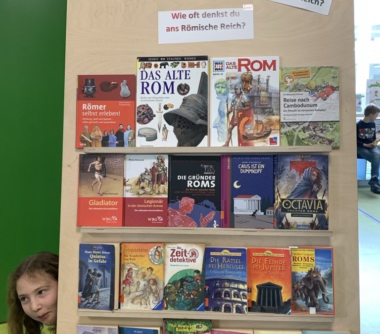 Jugendbuch-Empfehlungen: Krimis aus Rom und Delphi!